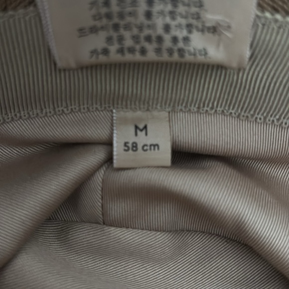 Gucci Beige GG Canvas Bucket Hat
AUTHENTIC
Firm price - Picture 5 of 6